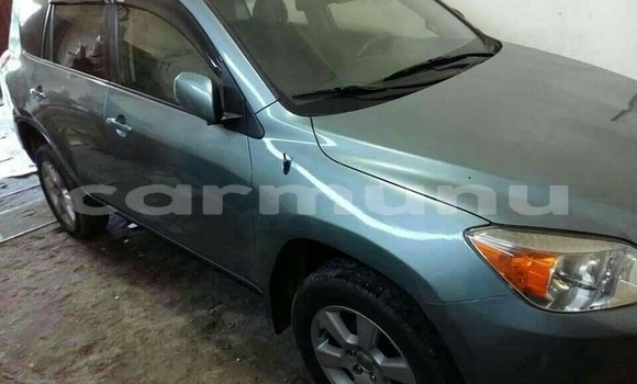 Buy Used Toyota RAV4 Green Car in Brazzaville in Municipality of Brazzaville Buy Used Toyota RAV4 Green Car in Brazzaville in Municipality of Brazzaville