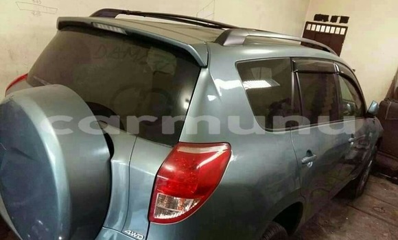 Buy Used Toyota RAV4 Green Car in Brazzaville in Municipality of Brazzaville Buy Used Toyota RAV4 Green Car in Brazzaville in Municipality of Brazzaville