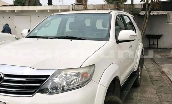 Acheter Occasion Voiture Toyota Fortuner Blanc à Brazzaville, Commune de Brazzaville Acheter Occasion Voiture Toyota Fortuner Blanc à Brazzaville, Commune de Brazzaville