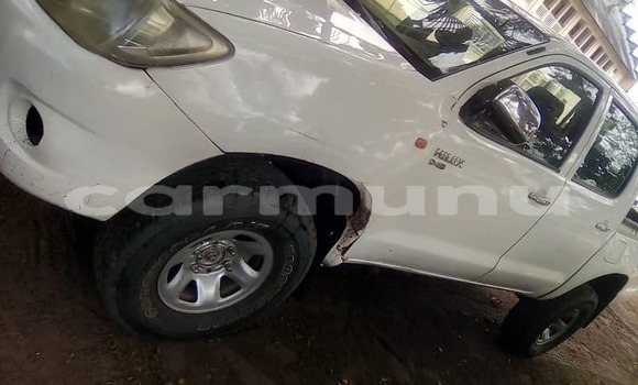 Acheter Occasion Voiture Toyota Hilux Blanc à Brazzaville, Commune de Brazzaville Acheter Occasion Voiture Toyota Hilux Blanc à Brazzaville, Commune de Brazzaville