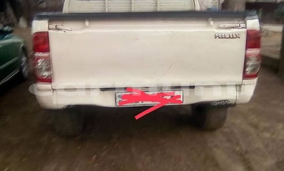 Acheter Occasion Voiture Toyota Hilux Blanc à Brazzaville, Commune de Brazzaville Acheter Occasion Voiture Toyota Hilux Blanc à Brazzaville, Commune de Brazzaville