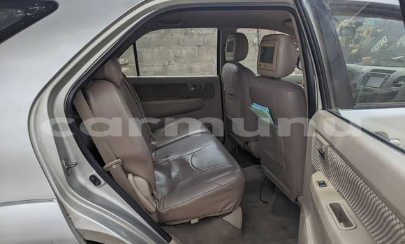 Acheter Occasion Voiture Toyota Fortuner Gris à Brazzaville, Commune de Brazzaville Acheter Occasion Voiture Toyota Fortuner Gris à Brazzaville, Commune de Brazzaville