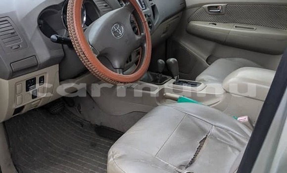 Acheter Occasion Voiture Toyota Fortuner Gris à Brazzaville, Commune de Brazzaville Acheter Occasion Voiture Toyota Fortuner Gris à Brazzaville, Commune de Brazzaville