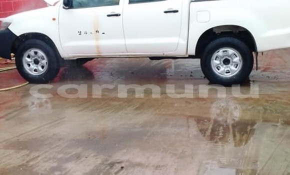 Acheter Occasion Voiture Toyota Hilux Blanc à Brazzaville, Commune de Brazzaville Acheter Occasion Voiture Toyota Hilux Blanc à Brazzaville, Commune de Brazzaville