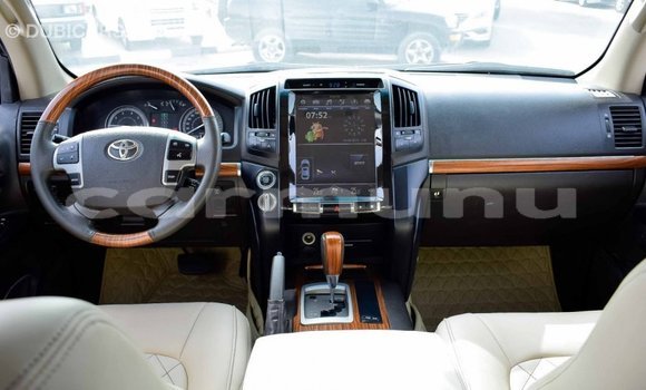 Buy Import Toyota Land Cruiser Other Car in Import - Dubai in Region of Bouenza Buy Import Toyota Land Cruiser Other Car in Import - Dubai in Region of Bouenza