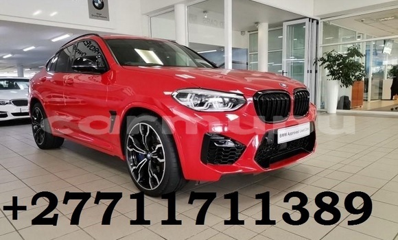 Buy Used BMW X4 Red Car in Kinkala in pool