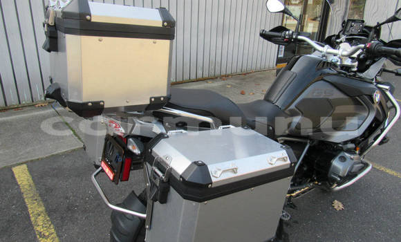 Acheter Occasion Moto BMW R 1200 Noir à Brazzaville, Commune de Brazzaville Acheter Occasion Moto BMW R 1200 Noir à Brazzaville, Commune de Brazzaville