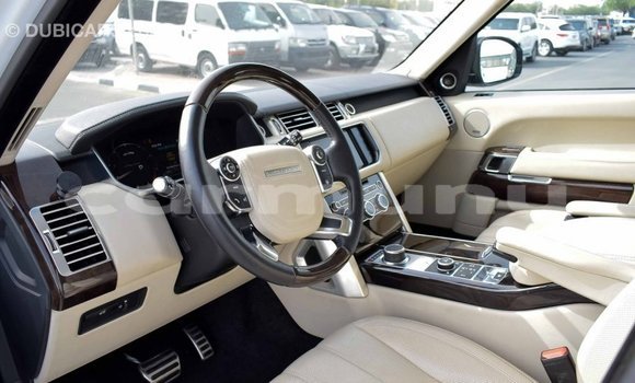 Buy Import Land Rover Range Rover White Car in Import - Dubai in Region of Bouenza Buy Import Land Rover Range Rover White Car in Import - Dubai in Region of Bouenza