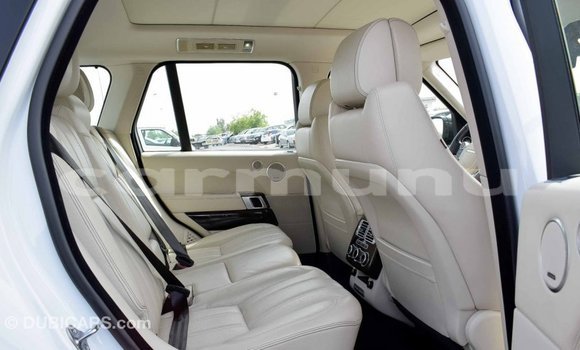 Buy Import Land Rover Range Rover White Car in Import - Dubai in Region of Bouenza Buy Import Land Rover Range Rover White Car in Import - Dubai in Region of Bouenza