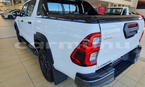 Acheter Occasion Voiture Toyota Hilux Blanc à Brazzaville, Commune de Brazzaville Acheter Occasion Voiture Toyota Hilux Blanc à Brazzaville, Commune de Brazzaville