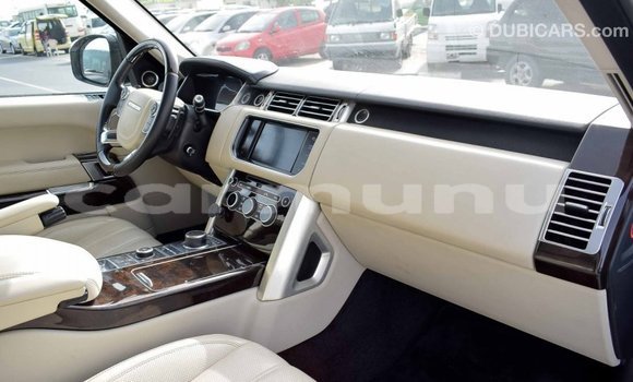 Buy Import Land Rover Range Rover White Car in Import - Dubai in Region of Bouenza Buy Import Land Rover Range Rover White Car in Import - Dubai in Region of Bouenza