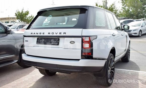 Buy Import Land Rover Range Rover White Car in Import - Dubai in Region of Bouenza Buy Import Land Rover Range Rover White Car in Import - Dubai in Region of Bouenza