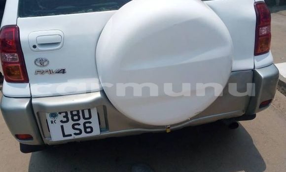 Buy Used Toyota RAV4 White Car in Brazzaville in Municipality of Brazzaville Buy Used Toyota RAV4 White Car in Brazzaville in Municipality of Brazzaville