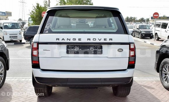 Buy Import Land Rover Range Rover White Car in Import - Dubai in Region of Bouenza Buy Import Land Rover Range Rover White Car in Import - Dubai in Region of Bouenza