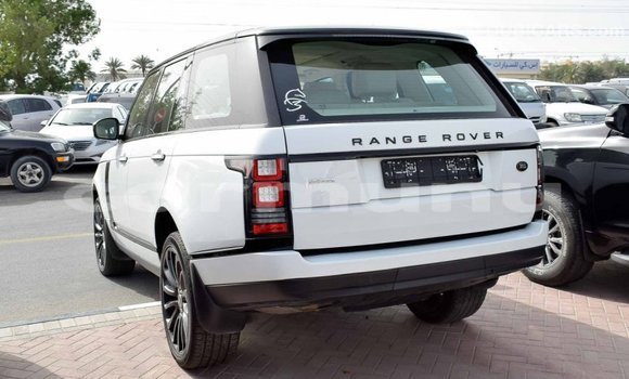 Buy Import Land Rover Range Rover White Car in Import - Dubai in Region of Bouenza Buy Import Land Rover Range Rover White Car in Import - Dubai in Region of Bouenza