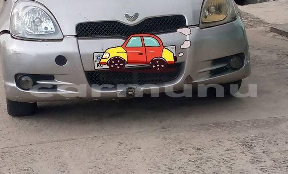 Buy Used Toyota Yaris Silver Car in Brazzaville in Municipality of Brazzaville Buy Used Toyota Yaris Silver Car in Brazzaville in Municipality of Brazzaville