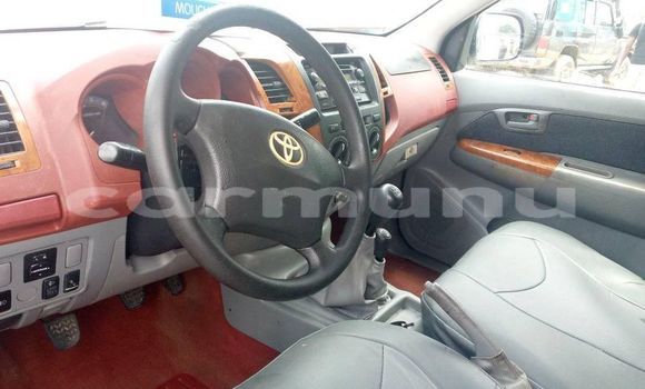 Buy Used Toyota Hilux White Car in Black Point in Kouilou region Buy Used Toyota Hilux White Car in Black Point in Kouilou region