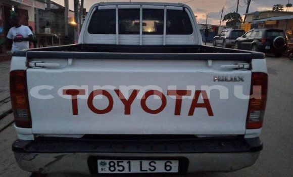 Buy Used Toyota Hilux White Car in Black Point in Kouilou region Buy Used Toyota Hilux White Car in Black Point in Kouilou region