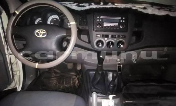 Buy Used Toyota Hilux White Car in Black Point in Kouilou region Buy Used Toyota Hilux White Car in Black Point in Kouilou region