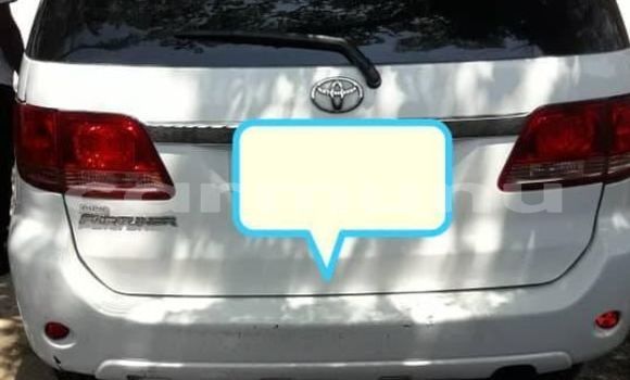 Buy Used Toyota Fortuner White Car in Black Point in Kouilou region Buy Used Toyota Fortuner White Car in Black Point in Kouilou region