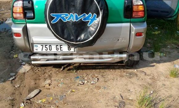 Acheter Occasion Voiture Toyota RAV4 Vert à Pointe–Noire, Région du Kouilou Acheter Occasion Voiture Toyota RAV4 Vert à Pointe–Noire, Région du Kouilou