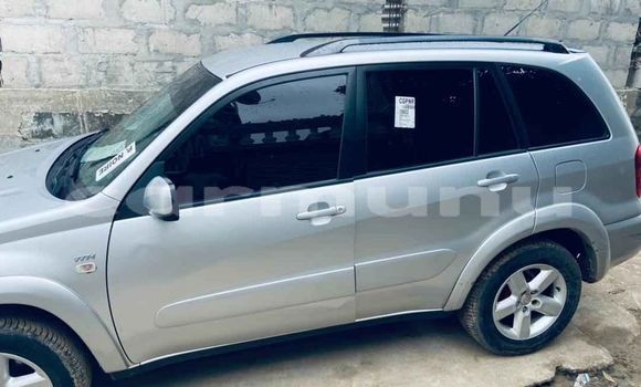 Acheter Occasion Voiture Toyota RAV4 Gris à Brazzaville, Commune de Brazzaville Acheter Occasion Voiture Toyota RAV4 Gris à Brazzaville, Commune de Brazzaville