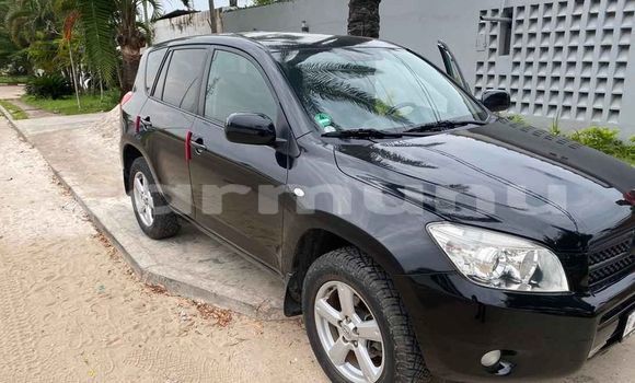 Acheter Occasion Voiture Toyota RAV4 Noir à Brazzaville, Commune de Brazzaville Acheter Occasion Voiture Toyota RAV4 Noir à Brazzaville, Commune de Brazzaville