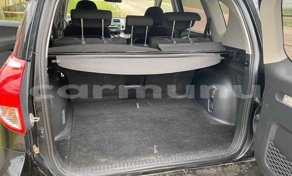 Acheter Occasion Voiture Toyota RAV4 Noir à Brazzaville, Commune de Brazzaville Acheter Occasion Voiture Toyota RAV4 Noir à Brazzaville, Commune de Brazzaville