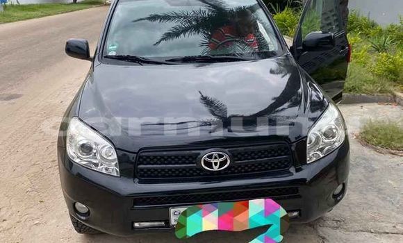 Acheter Occasion Voiture Toyota RAV4 Noir à Brazzaville, Commune de Brazzaville Acheter Occasion Voiture Toyota RAV4 Noir à Brazzaville, Commune de Brazzaville