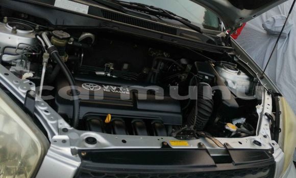 Acheter Occasion Voiture Toyota RAV4 Gris à Brazzaville, Commune de Brazzaville Acheter Occasion Voiture Toyota RAV4 Gris à Brazzaville, Commune de Brazzaville