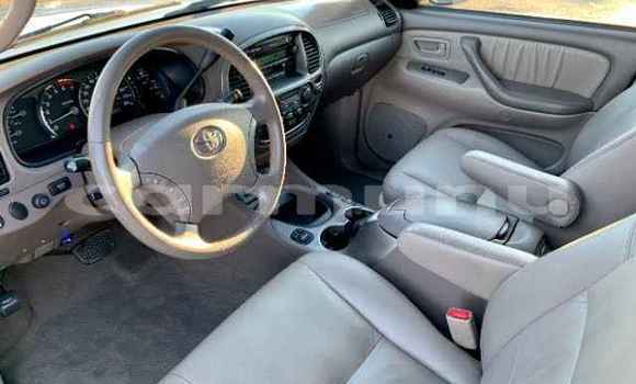 Acheter Occasion Voiture Toyota Sequoia Beige à Brazzaville, Commune de Brazzaville Acheter Occasion Voiture Toyota Sequoia Beige à Brazzaville, Commune de Brazzaville