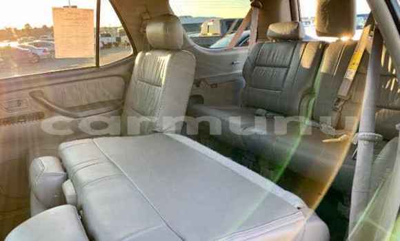 Acheter Occasion Voiture Toyota Sequoia Beige à Brazzaville, Commune de Brazzaville Acheter Occasion Voiture Toyota Sequoia Beige à Brazzaville, Commune de Brazzaville