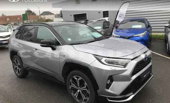 Buy Used Toyota RAV4 Silver Car in Brazzaville in Municipality of Brazzaville Buy Used Toyota RAV4 Silver Car in Brazzaville in Municipality of Brazzaville