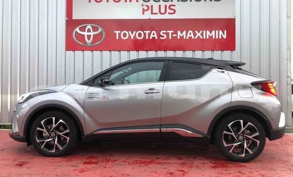 Buy Used Toyota C-HR Silver Car in Brazzaville in Municipality of Brazzaville Buy Used Toyota C-HR Silver Car in Brazzaville in Municipality of Brazzaville