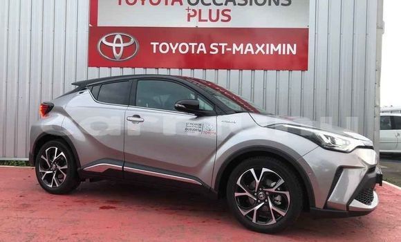 Buy Used Toyota C-HR Silver Car in Brazzaville in Municipality of Brazzaville Buy Used Toyota C-HR Silver Car in Brazzaville in Municipality of Brazzaville