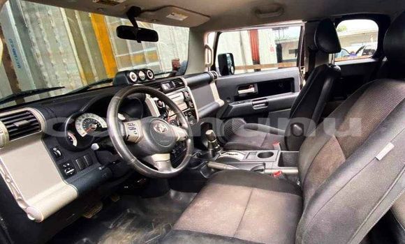 Acheter Occasion Voiture Toyota FJ Cruiser Noir à Brazzaville, Commune de Brazzaville Acheter Occasion Voiture Toyota FJ Cruiser Noir à Brazzaville, Commune de Brazzaville