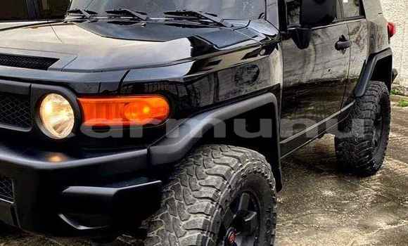 Acheter Occasion Voiture Toyota FJ Cruiser Noir à Brazzaville, Commune de Brazzaville Acheter Occasion Voiture Toyota FJ Cruiser Noir à Brazzaville, Commune de Brazzaville