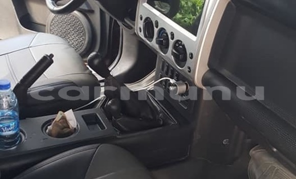 Acheter Occasion Voiture Toyota FJ Cruiser Noir à Brazzaville, Commune de Brazzaville Acheter Occasion Voiture Toyota FJ Cruiser Noir à Brazzaville, Commune de Brazzaville