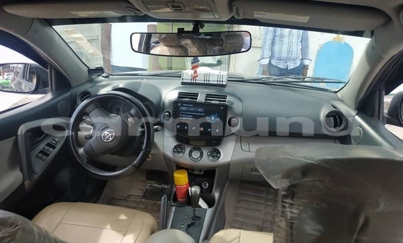 Acheter Occasion Voiture Toyota RAV4 Bleu à Brazzaville, Commune de Brazzaville Acheter Occasion Voiture Toyota RAV4 Bleu à Brazzaville, Commune de Brazzaville