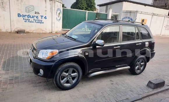 Acheter Occasion Voiture Toyota RAV4 Noir à Brazzaville, Commune de Brazzaville Acheter Occasion Voiture Toyota RAV4 Noir à Brazzaville, Commune de Brazzaville