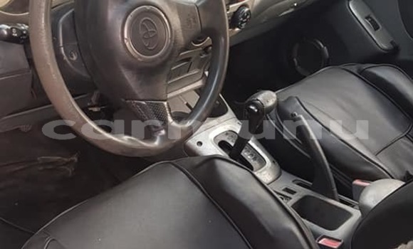 Acheter Occasion Voiture Toyota RAV4 Blanc à Brazzaville, Commune de Brazzaville Acheter Occasion Voiture Toyota RAV4 Blanc à Brazzaville, Commune de Brazzaville