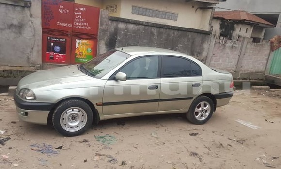 Acheter Occasion Voiture Toyota Avensis Gris à Brazzaville, Commune de Brazzaville Acheter Occasion Voiture Toyota Avensis Gris à Brazzaville, Commune de Brazzaville