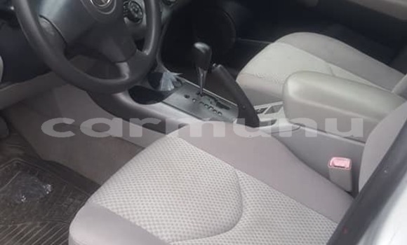 Acheter Occasion Voiture Toyota RAV4 Gris à Brazzaville, Commune de Brazzaville Acheter Occasion Voiture Toyota RAV4 Gris à Brazzaville, Commune de Brazzaville