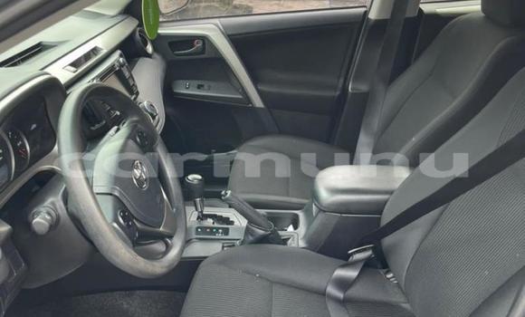 Acheter Occasion Voiture Toyota RAV4 Gris à Brazzaville, Commune de Brazzaville Acheter Occasion Voiture Toyota RAV4 Gris à Brazzaville, Commune de Brazzaville