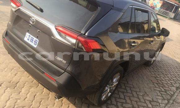 Acheter Import Voiture Toyota RAV4 Noir à Brazzaville, Commune de Brazzaville Acheter Import Voiture Toyota RAV4 Noir à Brazzaville, Commune de Brazzaville