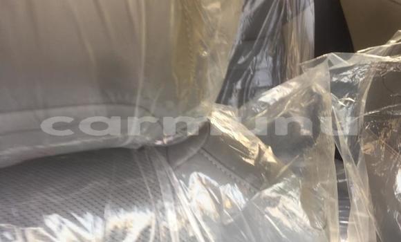 Acheter Import Voiture Toyota RAV4 Noir à Brazzaville, Commune de Brazzaville Acheter Import Voiture Toyota RAV4 Noir à Brazzaville, Commune de Brazzaville