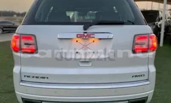 Acheter Occasion Voiture GMC Acadia Blanc à Pointe–Noire, Région du Kouilou Acheter Occasion Voiture GMC Acadia Blanc à Pointe–Noire, Région du Kouilou