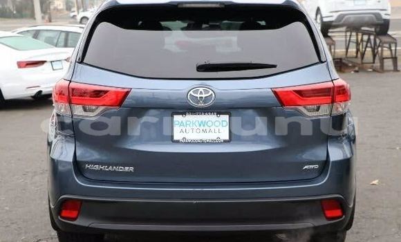 Buy Used Toyota Highlander Other Car in Brazzaville in Municipality of Brazzaville Buy Used Toyota Highlander Other Car in Brazzaville in Municipality of Brazzaville