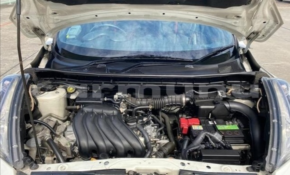 Acheter Occasion Voiture Nissan Juke Blanc à Brazzaville, Commune de Brazzaville Acheter Occasion Voiture Nissan Juke Blanc à Brazzaville, Commune de Brazzaville