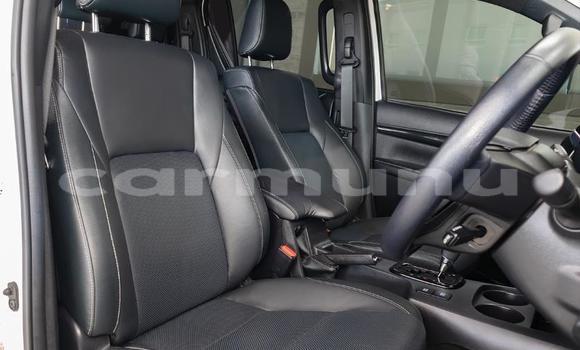 Acheter Occasion Voiture Toyota Hilux Blanc à Brazzaville, Commune de Brazzaville Acheter Occasion Voiture Toyota Hilux Blanc à Brazzaville, Commune de Brazzaville